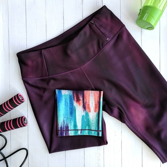 CALIA by Carrie Underwood Pants - Calia by Carrie Underwood Essential Capri / Medium